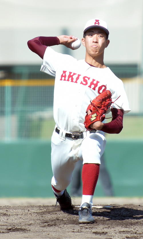 秋田商対専大北上　先発した秋田商・板垣（撮影・鎌田直秀）