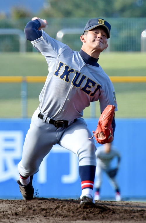 仙台育英対福島商　力投する仙台育英・大栄