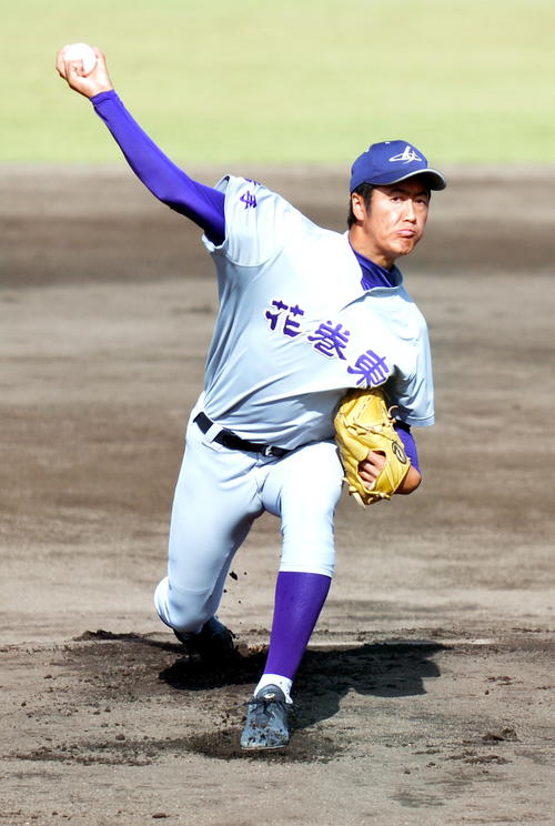 仙台育英対花巻東 先発した最速142キロ右腕の花巻東・西舘(撮影・鎌田直秀)