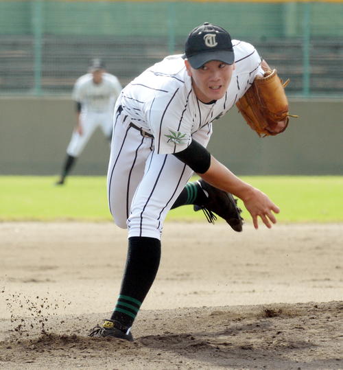 力投する津田学園先発の前(撮影・鈴木正章)