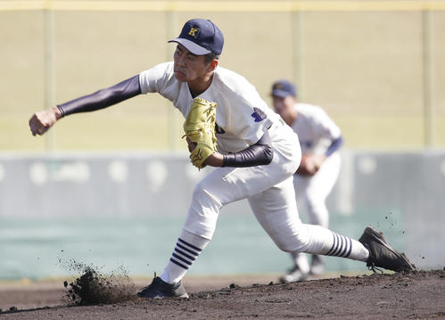 横浜対甲府工　先発登板する甲府工・小林駿太（撮影・河田真司）