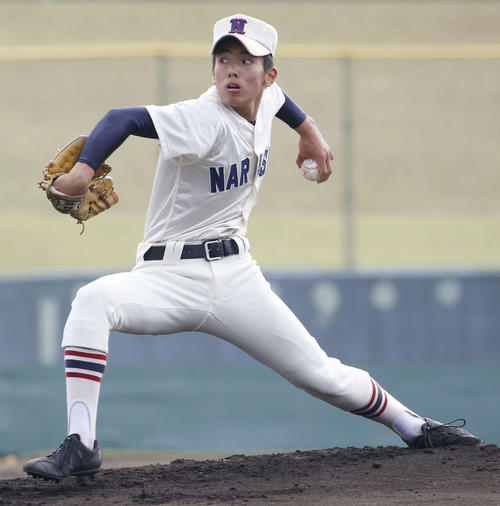 東海大甲府対習志野先発登板する習志野・山内翔太（撮影・河田真司）