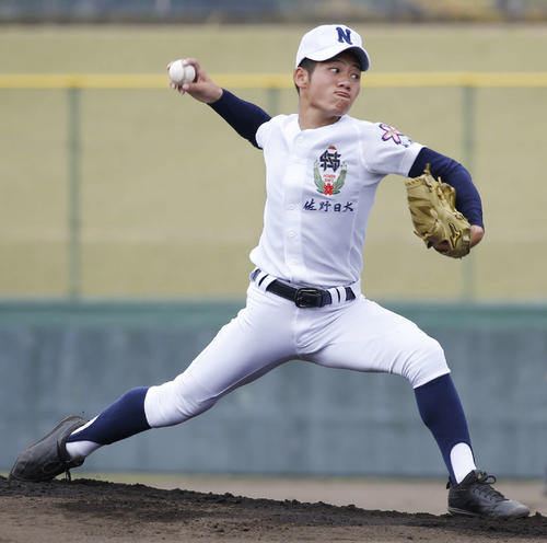 先発登板する佐野日大・松倉亮太（撮影・河田真司）