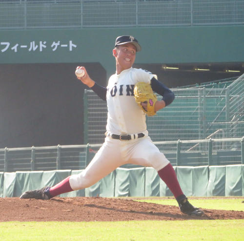 橿原対大阪桐蔭 大阪桐蔭の先発・新井雅之投手(撮影・磯綾乃)