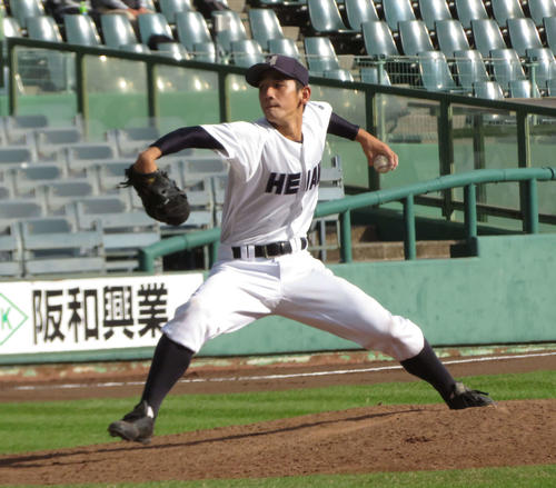龍谷大平安対明石商 12回11安打1失点完投した龍谷大平安・野沢秀伍投手(撮影・磯綾乃)