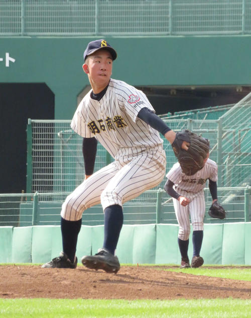 龍谷大平安対明石商 明石商の先発・宮口大輝投手(撮影・磯綾乃)
