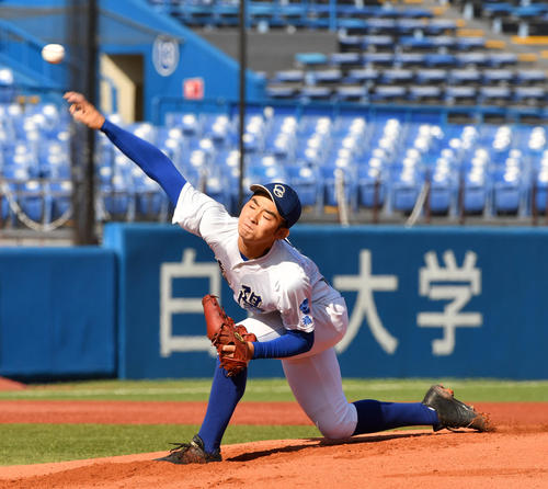 桐蔭学園対筑陽学園　先発した筑陽学園・西（撮影・柴田隆二）