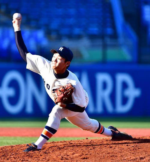 明治神宮大会、法大対環太平洋大　法大先発の三浦（撮影・小沢裕）