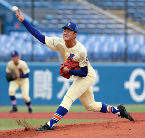 星稜先発の奥川（撮影・垰建太）