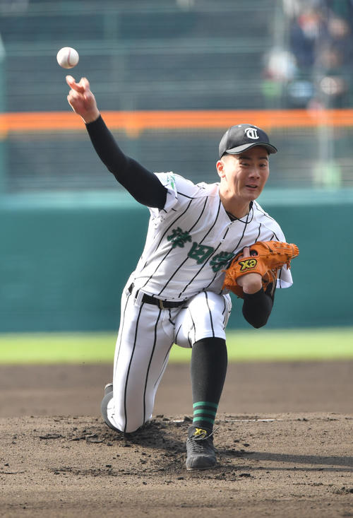龍谷大平安対津田学園　先発した津田学園・前（撮影・柴田隆二）