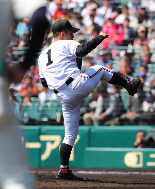 広陵先発の河野(撮影・宮崎幸一)