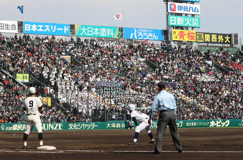富岡西対東邦 大阪桐蔭のブラスバンドが助っ人で駆けつけた東邦の応援席(撮影・加藤哉)