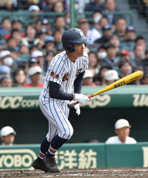 智弁和歌山対熊本西 2回裏熊本西無死一、三塁、浦田健太郎の遊ゴロ併殺の間に熊本西が先制する(撮影・和賀正仁)