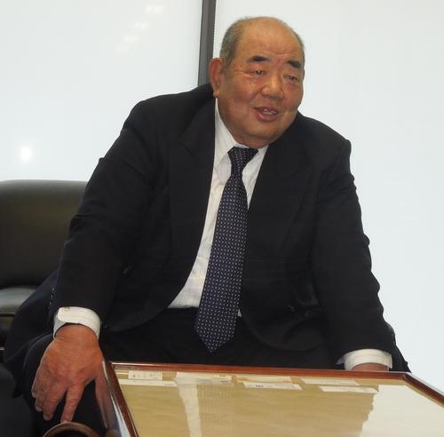 埼玉栄野球部監督からの勇退を表明した若生氏（撮影・古川真弥）