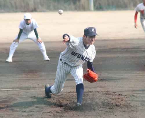 紅白戦に登板した大船渡・佐々木（撮影・柏原誠）
