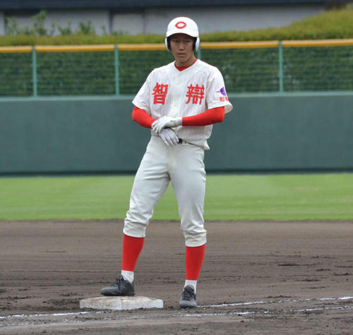 4番で公式戦デビューし2安打1打点を記録した徳丸天晴外野手