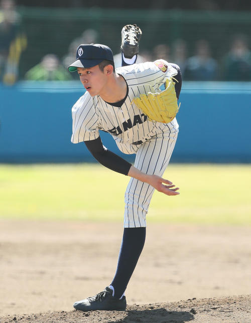 住田対大船渡　力投する大船渡・佐々木（撮影・足立雅史）