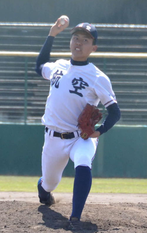 鵬学園戦で好リリーフした日本航空石川・重吉投手