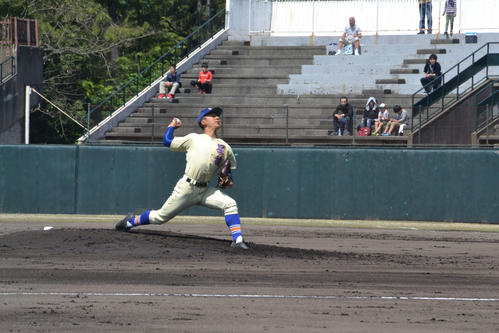 日本航空石川戦で先発した星稜・荻原投手