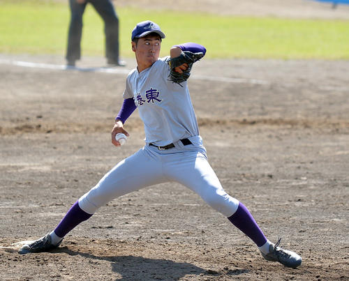 一関一対花巻東　5回完全で勝利を導いた花巻東・西舘（撮影・鎌田直秀）