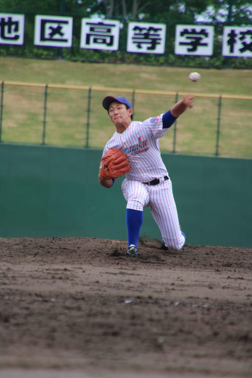 山村学園対国士舘　山村学園　5回から救援登板したエースの和田（撮影・保坂淑子）