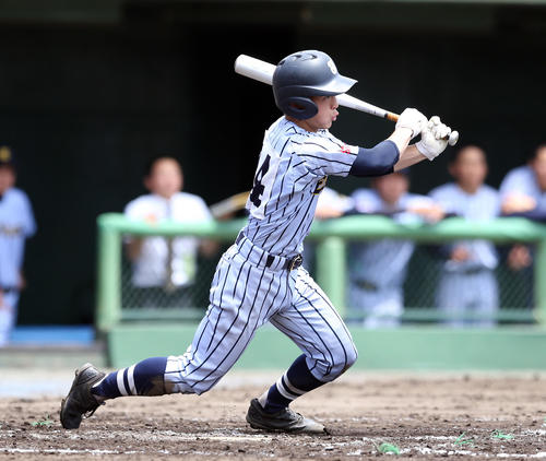 東海大相模対山村学園 7回表東海大相模無死満塁、遊ゴロで三塁走者をかえした松本(撮影・大野祥一)