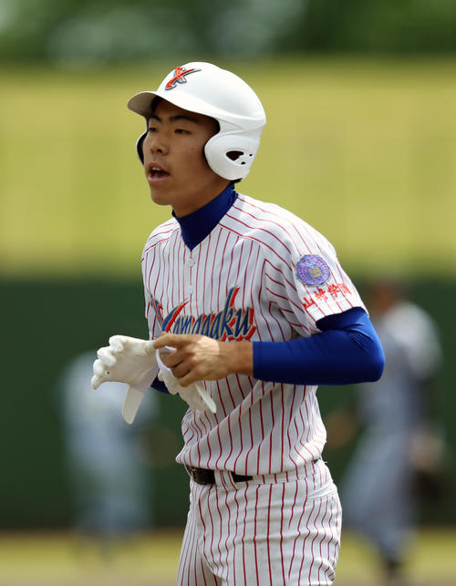 東海大相模対山村学園　1回裏1死二里、先制の右前適時打を放った橋本（撮影・大野祥一）