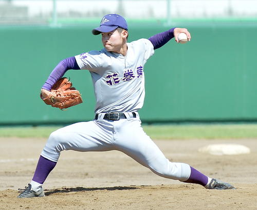 専大北上対花巻東　8回途中1失点の好投を見せた花巻東・中森（撮影・鎌田直秀）
