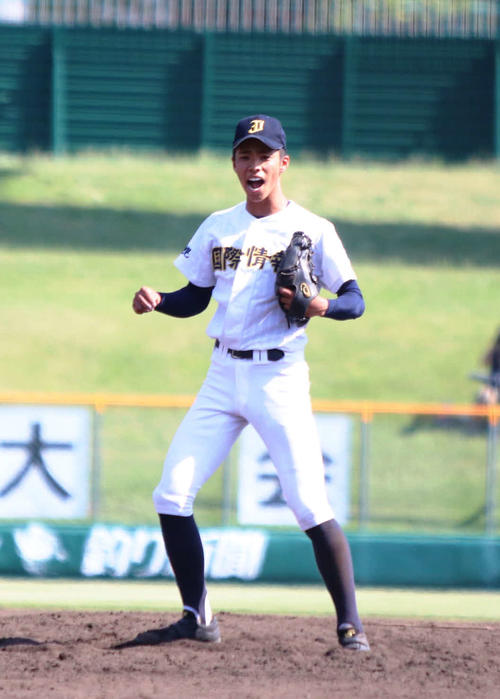 札幌国際情報対札幌英藍　5回2／3を無失点と好投した札幌国際情報の原田航（撮影・西塚祐司）