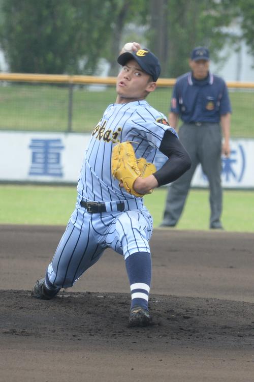 東海大相模対常総学院　力投する東海大相模先発の遠藤
