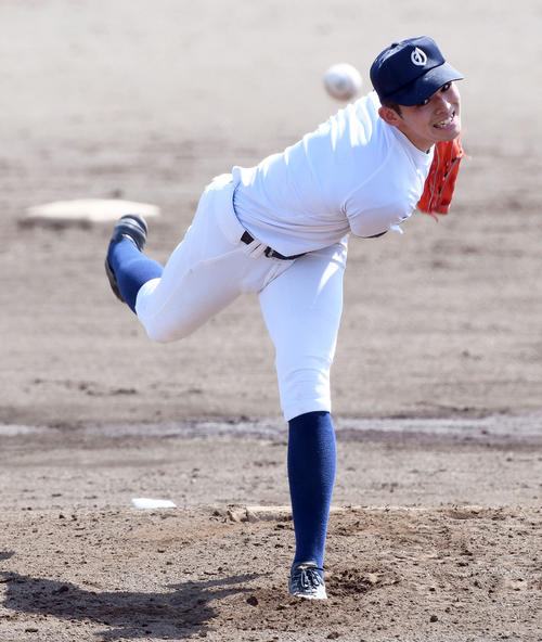 佐久長聖を相手に13三振を奪った大船渡・佐々木（撮影・たえ見朱実）