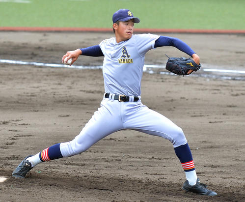 青森山田対盛岡四　7回5安打無失点の好投を見せた青森山田・堀田（撮影・鎌田直秀）