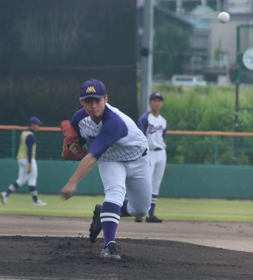星稜との練習試合に先発した愛工大名電の1年生投手・田村（撮影・望月千草）