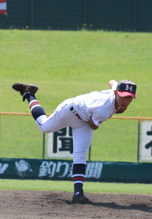 野幌対北星学園大付　5回参考ながらノーヒットノーランを記録した北星学園大付先発の古谷（撮影・浅水友輝）