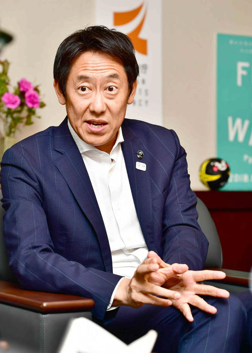高校野球界が抱える現状について熱い思いを語る鈴木大地スポーツ庁長官（撮影・小沢裕）