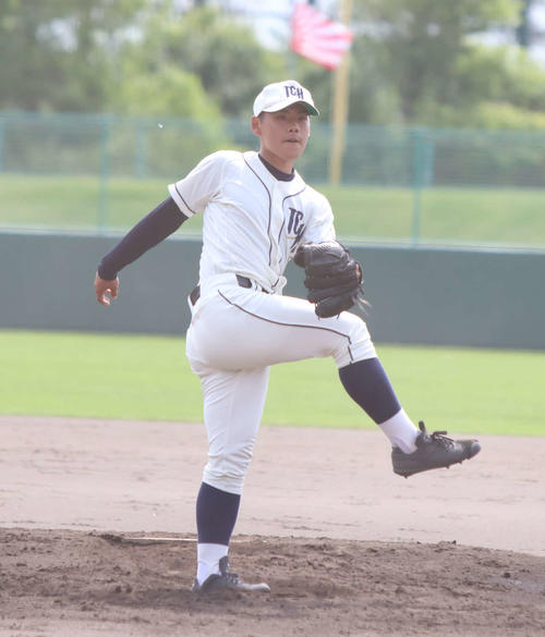 苫小牧中央対伊達緑丘　6回11奪三振1失点と好投した苫小牧中央の手代木（撮影・西塚祐司）
