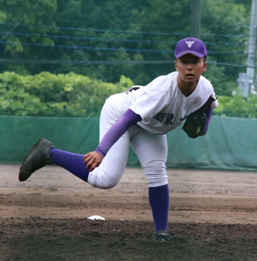 関東第一対神村学園　神村学園との練習試合にリリーフ登板した関東第一・土屋大和（撮影・加藤理沙）