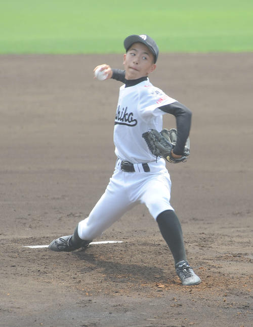 築上西対小倉東　築上西先発の矢野弘人（撮影・浦田由紀夫）