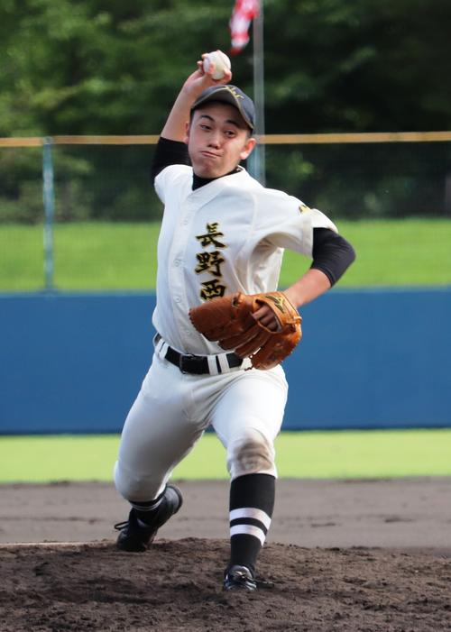 小諸対長野西　長野西の先発関颯は7回4安打1失点に抑える（撮影・古川真弥）