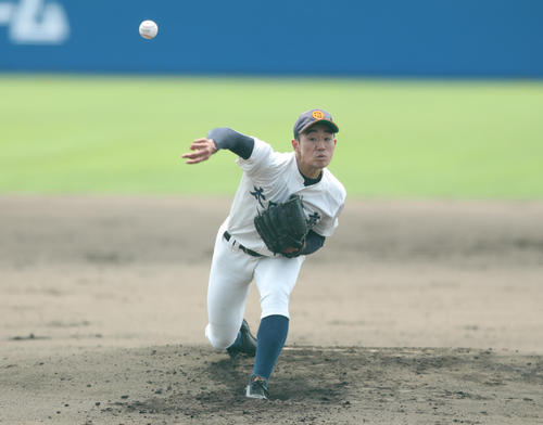 茨城大会太田一対土浦一先発登板する太田一・佐藤（撮影・佐田亮輔）