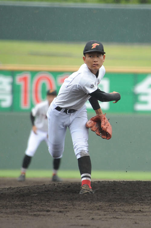 高校野球　佐賀大会2回戦　太良対多久　多久先発の松尾僚太投手が7回を無失点に抑えて勝利に導いた（撮影・浦田由紀夫）