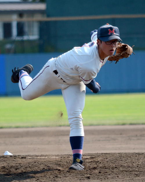 三本木対弘前南　弘前南の主将でエース相馬は8奪三振4安打1失点の好投
