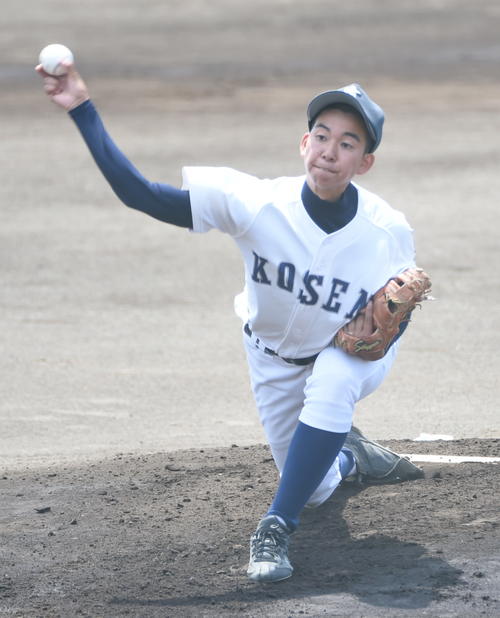 秋田高専対由利工　10回1失点で完投した秋田高専・三浦翔（撮影・山田愛斗）