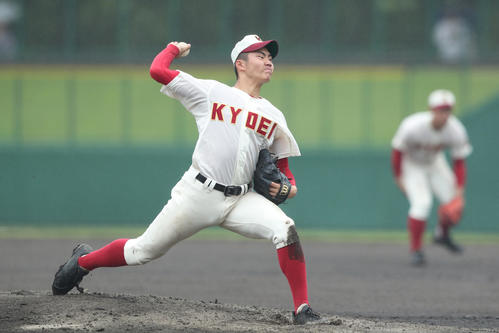所沢対春日部共栄 先発し力投する春日部共栄・村田賢一（撮影・佐田亮輔