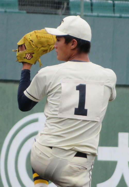 岡山南対創志学園　先発の創志学園・西純矢投手（撮影・磯綾乃）