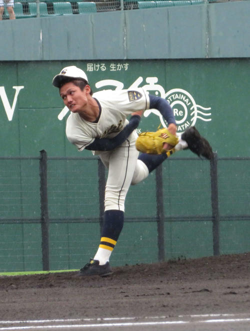 岡山南対創志学園　先発の創志学園・西純矢投手（撮影・磯綾乃）