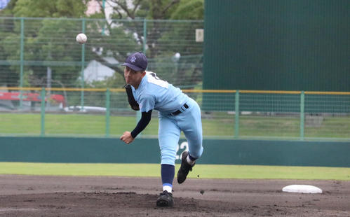 膳所打線を無失点に抑える近江エース林（撮影・林亮佑）