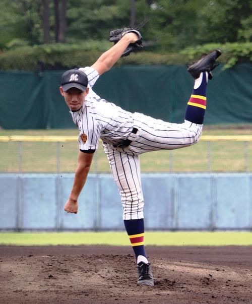 小平対武蔵野北　武蔵野北・一井は6安打3失点で完投勝利を挙げた（撮影・古川真弥）