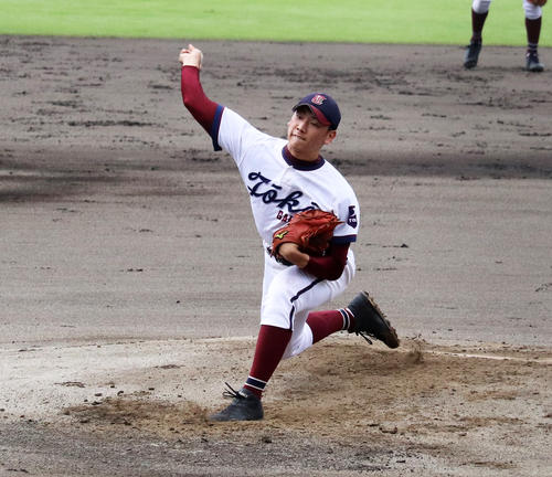 5回参考記録ながら無安打無得点試合を達成した桐光学園・谷村（撮影・玉置肇）