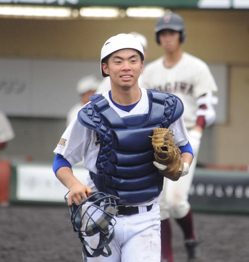 田川対青豊　4打数3安打3打点の活躍を見せた青豊の4番元島（撮影・浦田由紀夫）